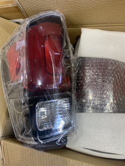 Tacoma Tail Lights (Aftermarket)