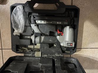 Porter Cable BN125 Brad Nailer with Case