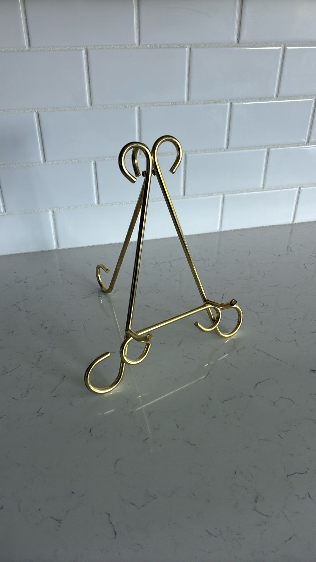 Nice Gold Picture Stand