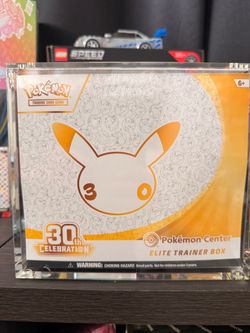 Pokémon center 30th celebration Elite trainer box etb