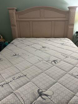 Queen bed frame & mattress