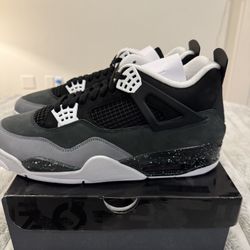 Jordan 4 Retro Fear! Size 13!
