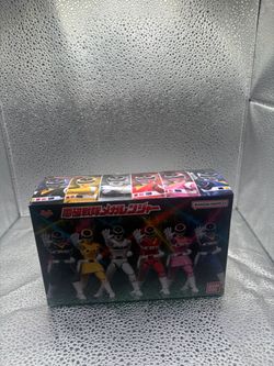 Bandai Namco Denji Sentai Megaranger Figure Set