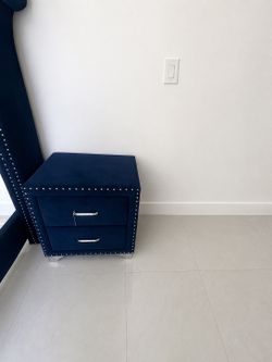 BLUE VELVET UPHOLSTERED NIGHTSTAND 💙✅💙