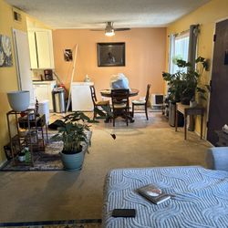 Solid Hardwood Dining Table With Chairs