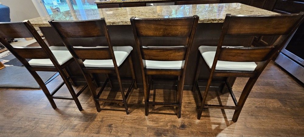 4 Bar Stools