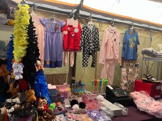 Pijamas para niñas y  de 4 piesas  yniños