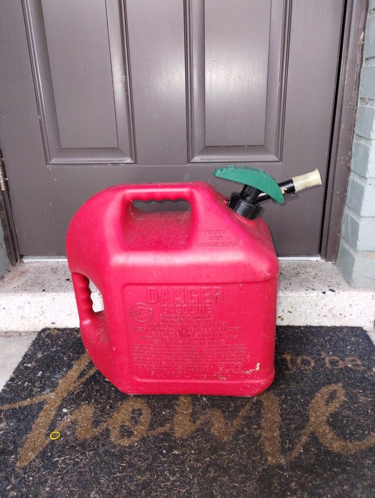 5 Gallon Gasoline Can