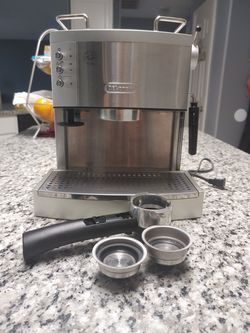 Delonghi expresso maker like new