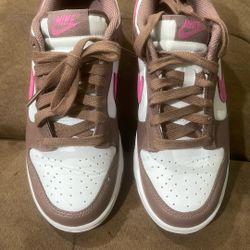 Nike Dunk Low “Smokey Mauve” Women Size 6