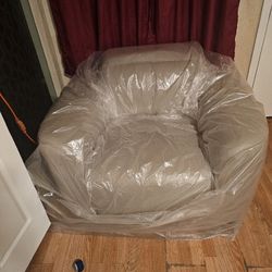 Brand NEW LexannacReclining CHAIR