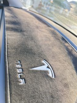 BRAND NEW TESLA MODEL Y DASHBOARD COVER
