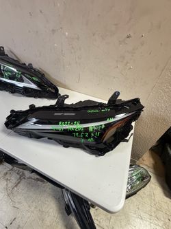 2022-24 Lexus Nx200 left headlight