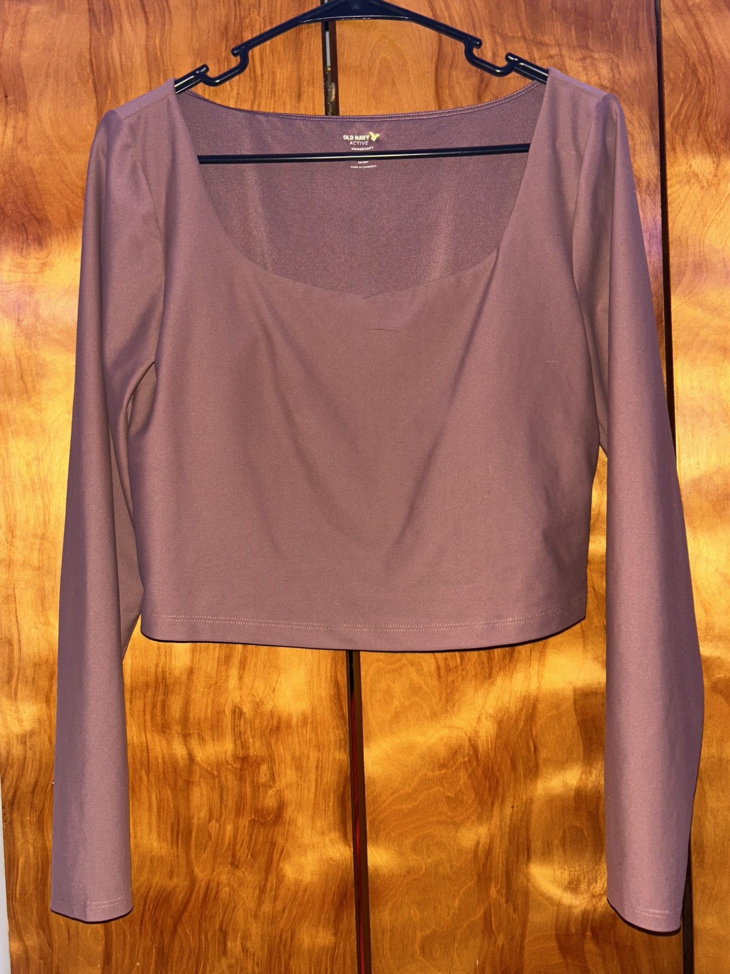 Brown long-sleeve cropped athletic top (Old Navy)
