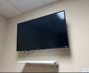 41 Inch TLC Roku Tv