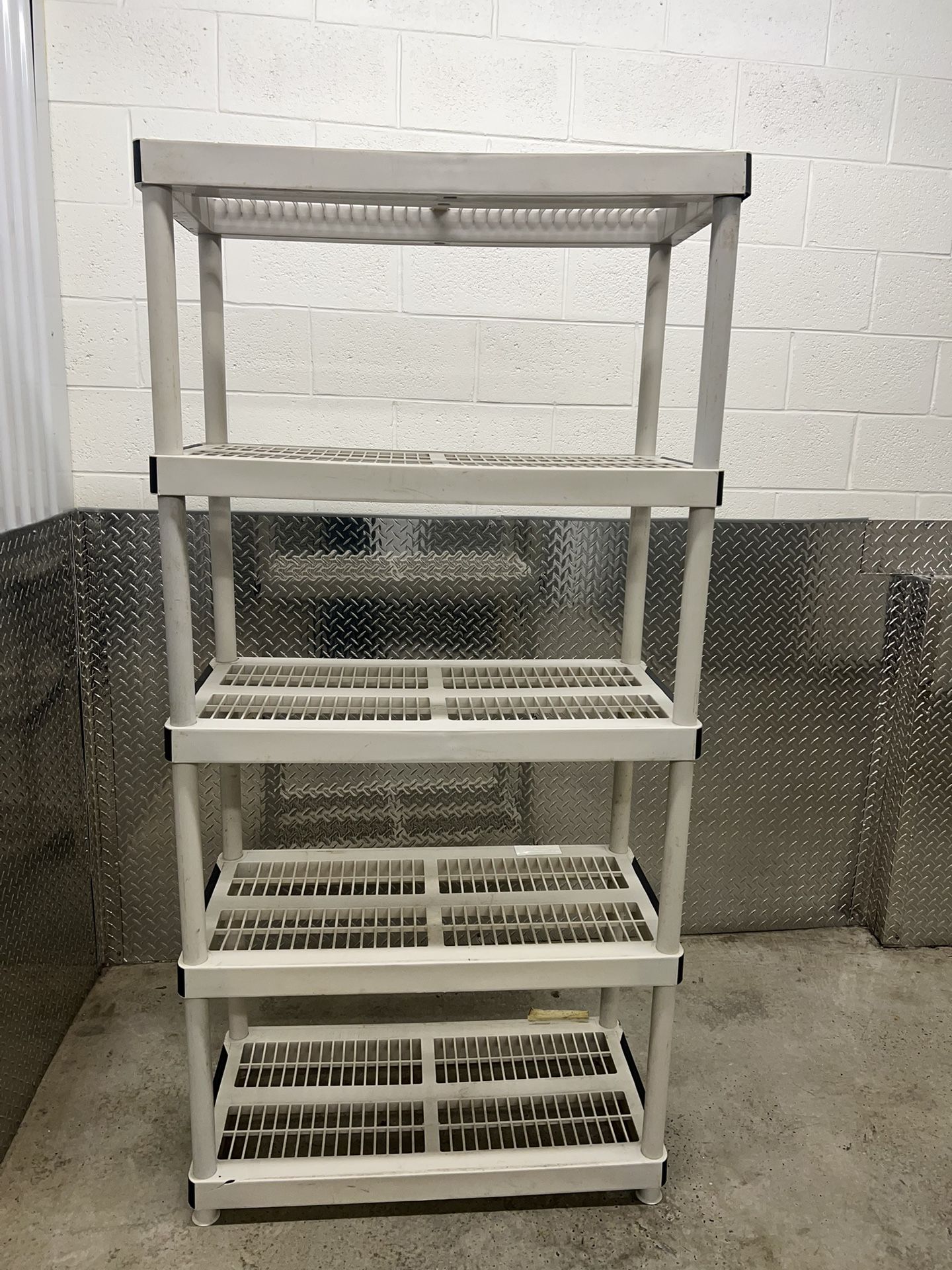 5 -TIER SHELF STORAGE / Used