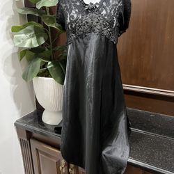 Vintage Cinema Etoile Black Nightgown