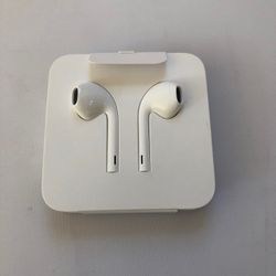 Authentic Apple Lightning Connection Earbuds New