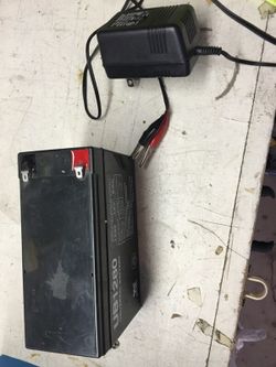 12 Volt rechargeable battery UB1280