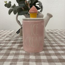 Rae Dunn Ice Cream Candle 