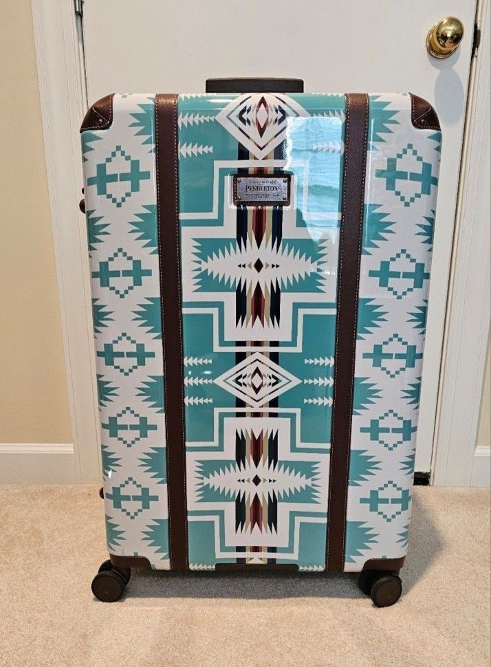 Pendleton Harding 28" Hardside Spinner Luggage Rolling Suitcase Aqua White Brown