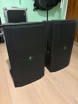 Mackie 212 Speakers (2)