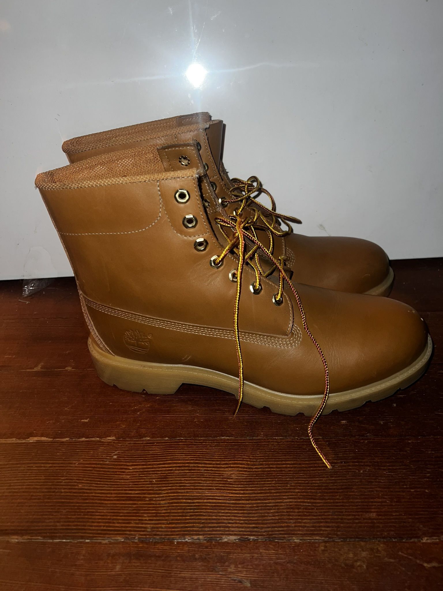Like New Men’s Timberland Boots Size 12