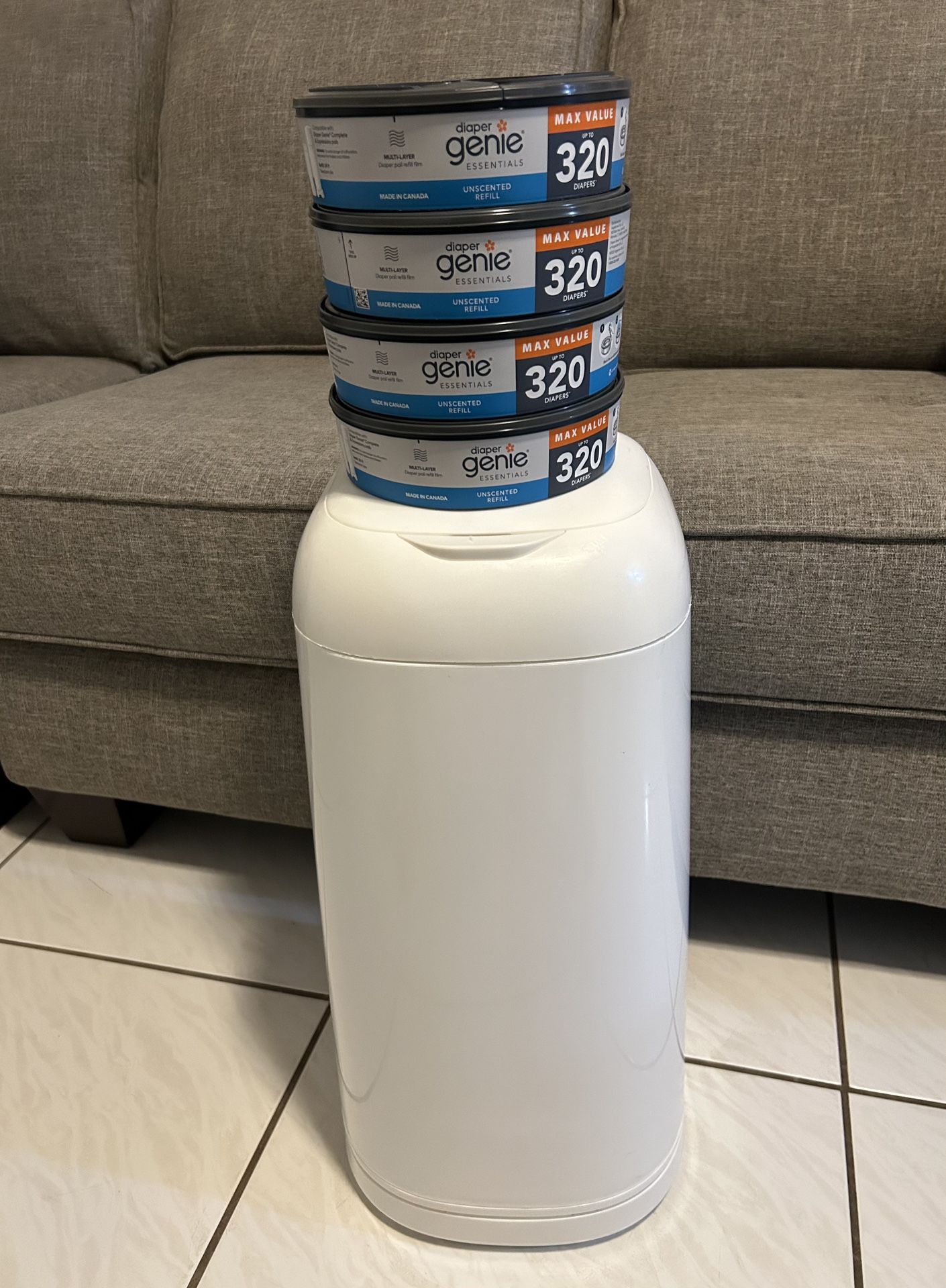 Diaper Genie & Refills (4)