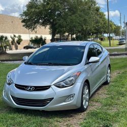 Hyundai Elantra 2012 
