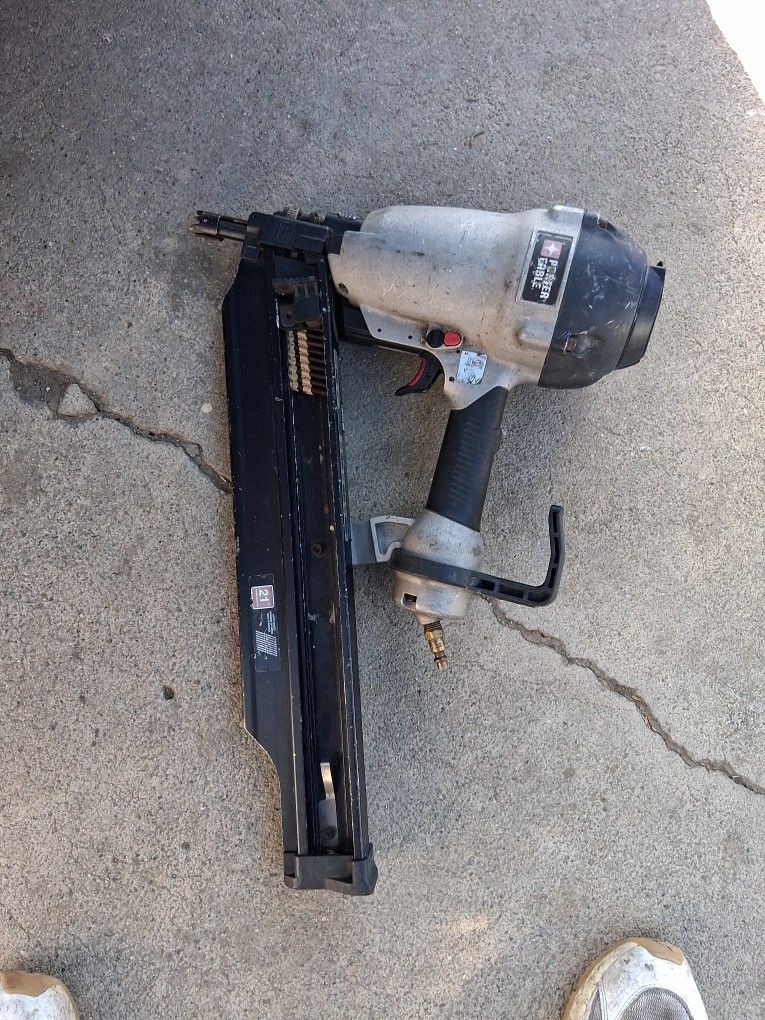 Porter Cable FR350B 3-1/2 Inch Full Round Framing Nailer 21 Degree
