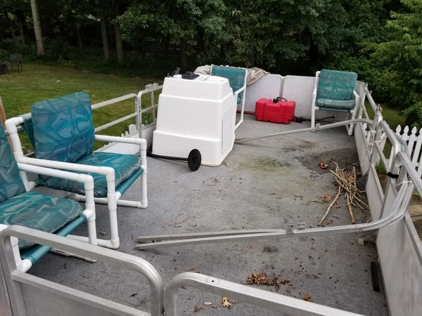 1987 Pontoon Boat 28 Feet Motor Pulls Tubes And Jet Ski Fine Asking 3300 Cash New Trailer And Tires Last Year For Sale In Kernersville Nc