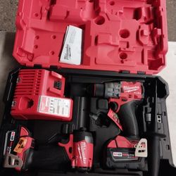 MILWAUKEE IMPACT DRIVER AND HAMMER DRILL 18V LITHIUM FUEL BRUSHLESS KIT 