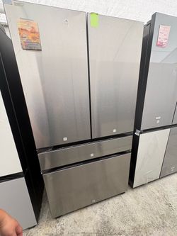 Samsung Bespoke Refrigerator in Stainless Steel 👻