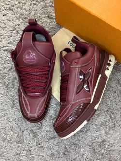 Lv shoe size 10