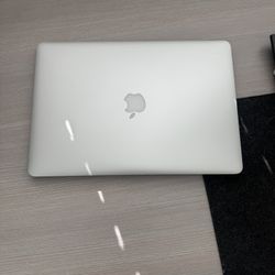 MacBook Pro 15” Screen