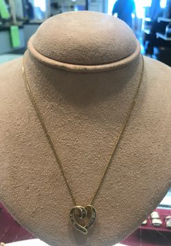 Ladies necklace with pendent