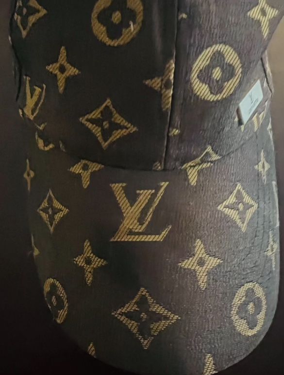 Authentic Louis Vuitton vintage Baseball Cap 