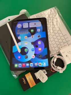 Apple IPad Air 4th Generation (10.9” Liquid Retina/ 2020 Model) 64GB with keyboard case, stylus pen & Accessories (256GB $429)