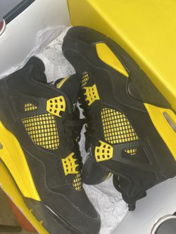 Air Jordan 4 Retro Thunder