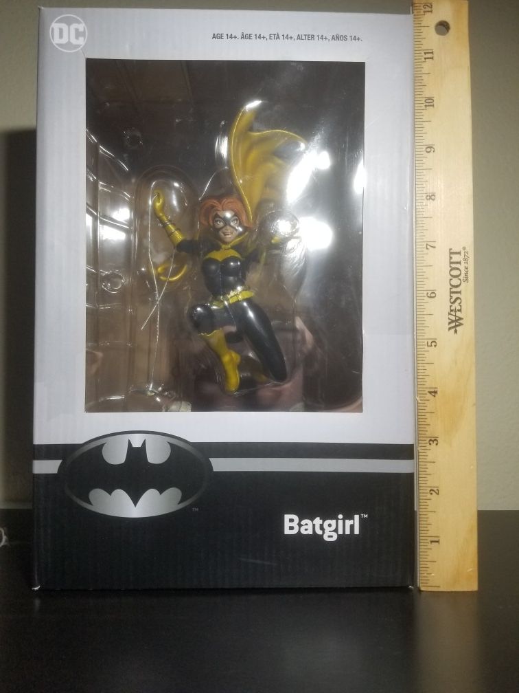Batgirl Statue - Chronicle Collectibles
