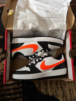 Nike Court Borough Low 2 size 4Y