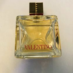 Valentino Eau De Perfume