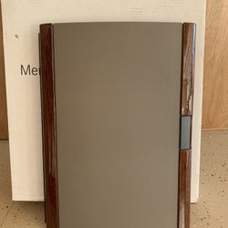 Freightliner track cabin door . Brand-new