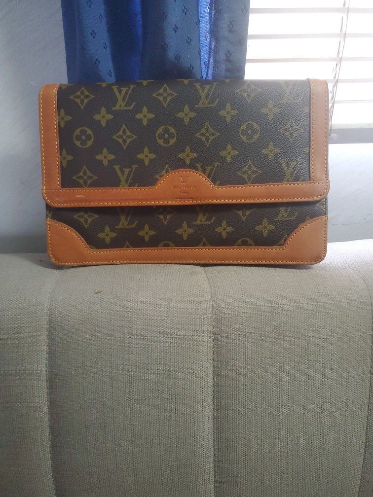 Louis Vuitton Purse