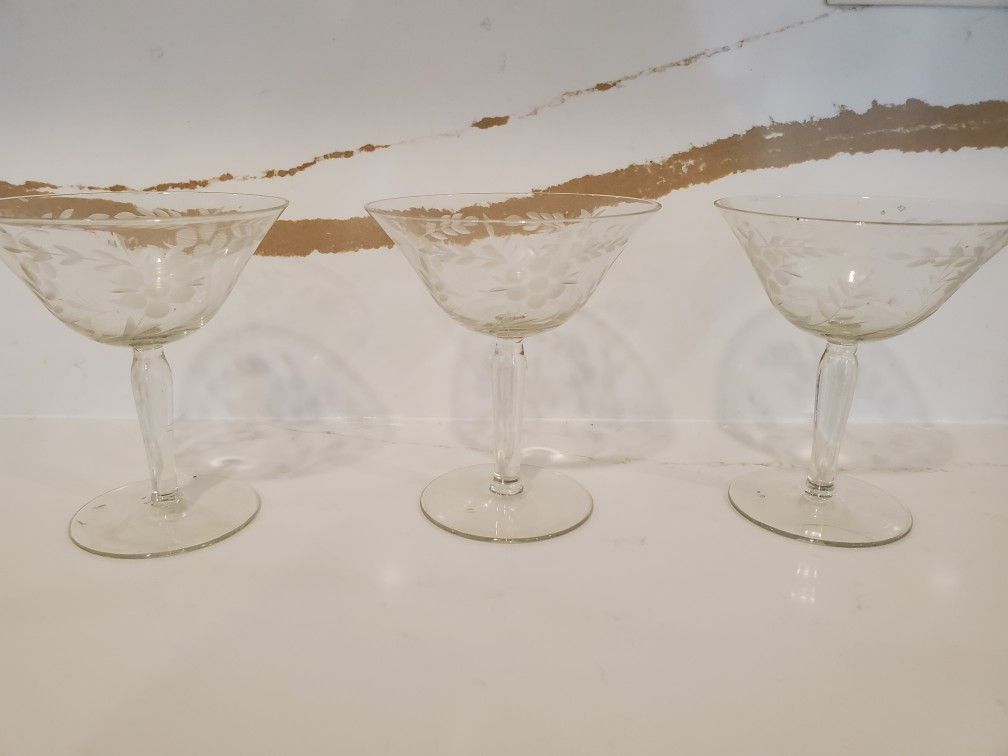Lot of 4 Crystal Glass Glasswear Floral Antique Clear See Thru Stem Wine Beverage Bar