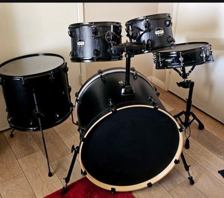 Mapex Mars Rock Drum Set Nightwood Finish
