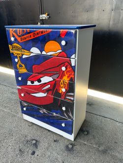 Speed McQueen dresser