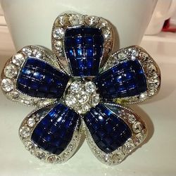 Vintage AVON Brooch Gorgeous Blue!