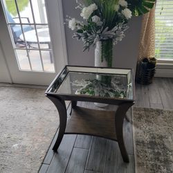2 Night stand table