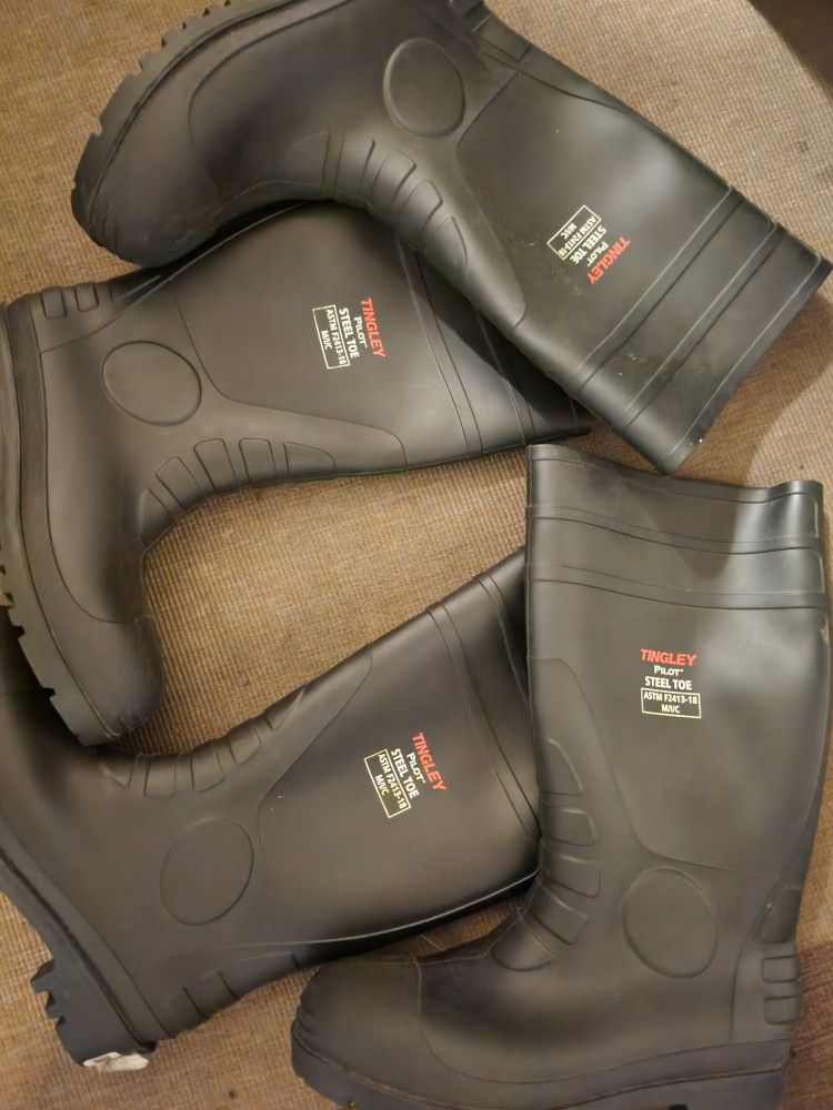BOOTS RAIN STEEL TOE NEW 3 SIZES